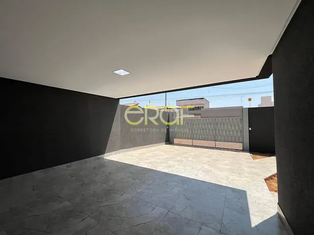 Casa com 300m² 3 quartos e 2 banheiros, à venda, no bairro Parque Serrano em Formosa