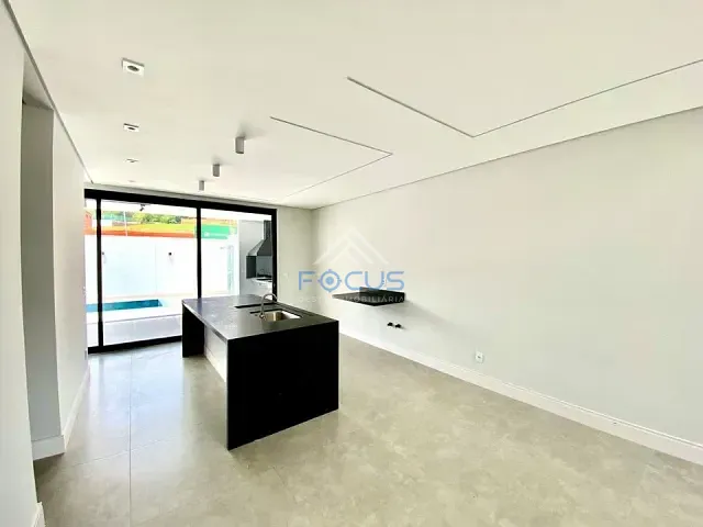 Casa com 225m² 3 quartos e 5 banheiros, à venda, no bairro Gramadão em Jundiaí