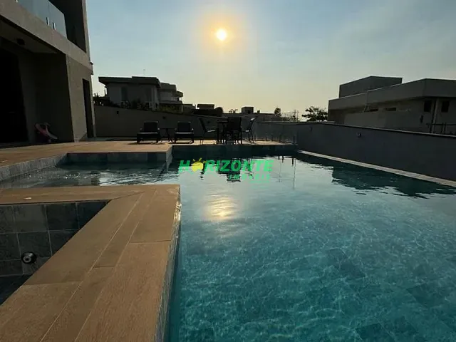 Casa com 500m² 4 quartos e 5 banheiros, à venda, no bairro Piedade em Caçapava