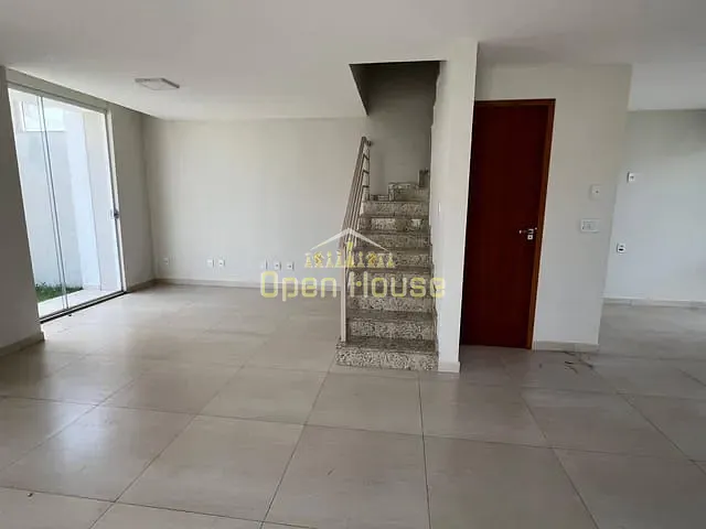 Casa 2 quartos e 1 banheiro, à venda, no bairro Jardim Amália em Volta Redonda