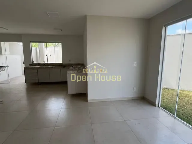 Casa 2 quartos e 1 banheiro, à venda, no bairro Jardim Amália em Volta Redonda