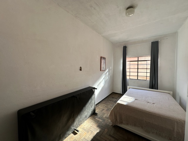 Casa com 360m² 4 quartos e 1 banheiro, à venda, no bairro Glória em Belo Horizonte