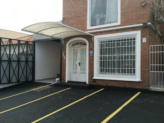 Casa com 180m², para alugar, no bairro Planalto Paulista em São Paulo