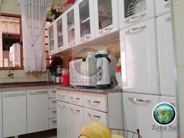Casa com 184m² 2 quartos e 3 banheiros, à venda, no bairro Parque Vitória Régia em Sorocaba