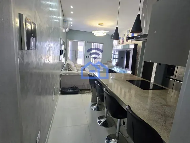 Sobrado com 105m² 2 quartos e 3 banheiros, à venda, no bairro Golfinhos em Caraguatatuba