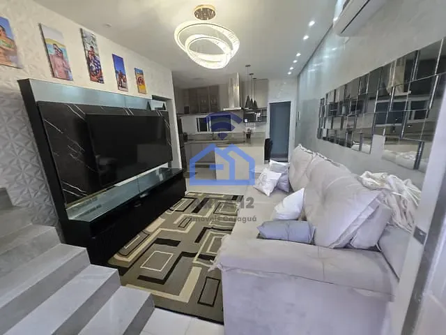 Sobrado com 105m² 2 quartos e 3 banheiros, à venda, no bairro Golfinhos em Caraguatatuba