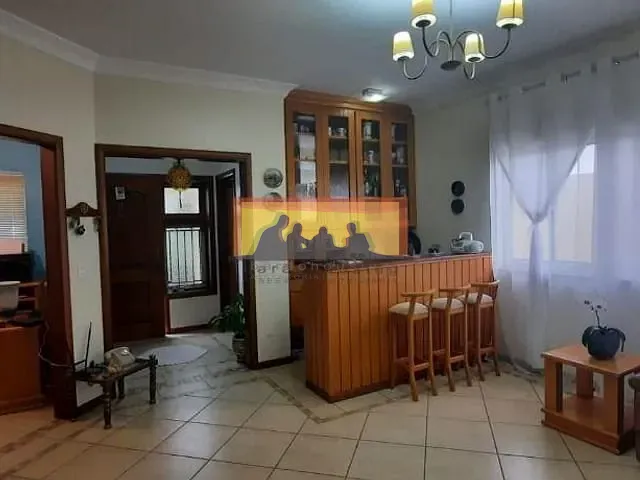 Casa com 813m² 3 quartos e 2 banheiros, à venda, no bairro Cidade Universitária em Campinas