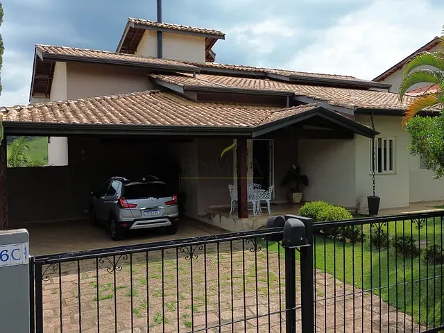 Casa 4 quartos e 2 banheiros, à venda, no bairro Batatuba em Piracaia