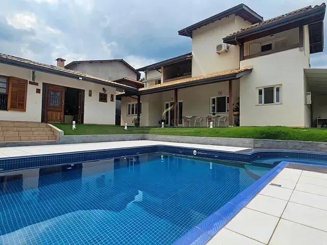 Casa 4 quartos e 2 banheiros, à venda, no bairro Green Village Residence (Batatuba) em Piracaia