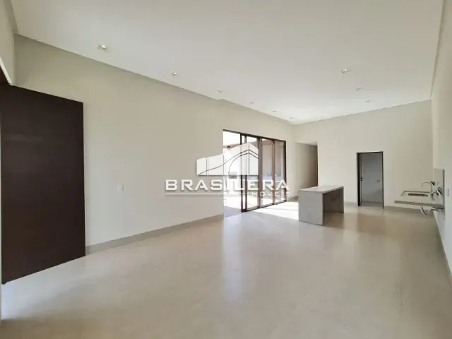 Casa com 300m² 3 quartos e 5 banheiros, à venda, no bairro Jardins Bolonha em Senador Canedo