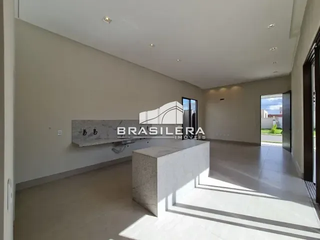 Casa com 300m² 3 quartos e 5 banheiros, à venda, no bairro Jardins Bolonha em Senador Canedo