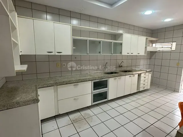 Casa com 880m² 3 quartos e 5 banheiros, à venda, no bairro São Cristóvão em Teresina