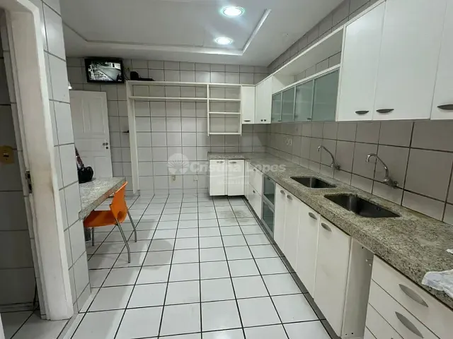 Casa com 880m² 3 quartos e 5 banheiros, à venda, no bairro São Cristóvão em Teresina