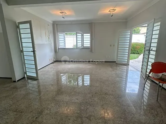 Casa com 880m² 3 quartos e 5 banheiros, à venda, no bairro São Cristóvão em Teresina