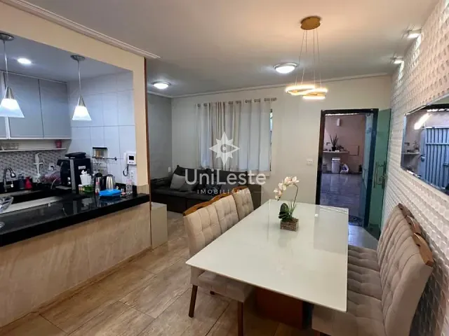 Casa 3 quartos e 3 banheiros, à venda, no bairro Nova Vista em Sabará