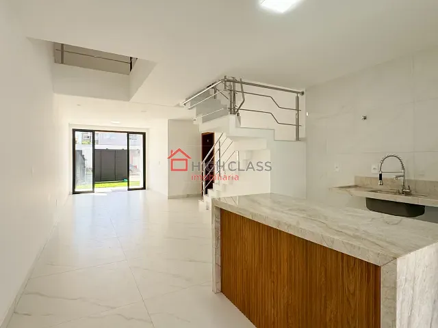 Casa com 190m² 3 quartos e 3 banheiros, à venda, no bairro Morada do Sol em Vila Velha