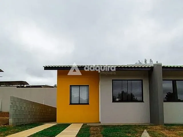Casa 2 quartos e 1 banheiro, à venda, no bairro Uvaranas em Ponta Grossa