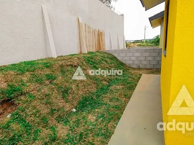 Casa 2 quartos e 1 banheiro, à venda, no bairro Uvaranas em Ponta Grossa