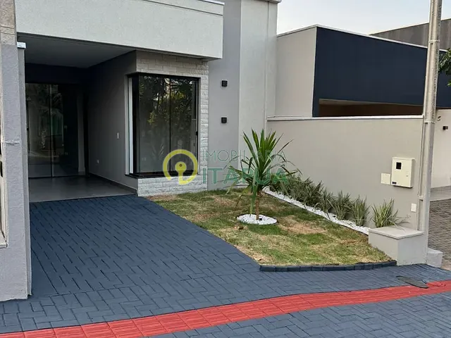 Casa com 126m² 3 quartos e 2 banheiros, à venda, no bairro Loteamento Morada das Flores em Cambé