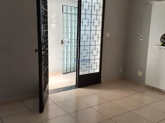 Casa para alugar, no bairro Vila Rubi em São José dos Campos