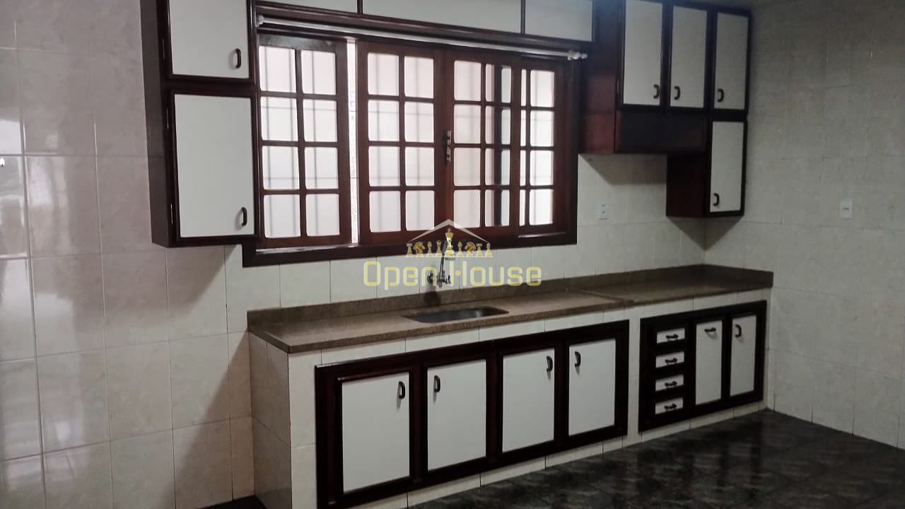 Casa, 4 quartos, 212 m² - Foto 1