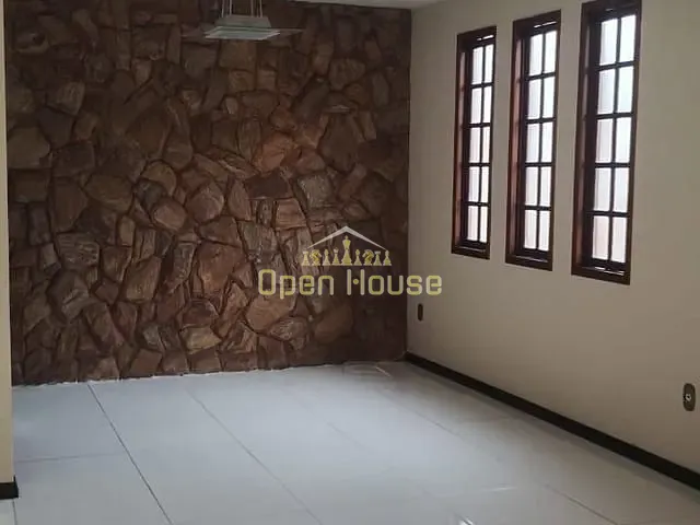 Casa 4 quartos e 3 banheiros, à venda, no bairro Morada da Granja em Barra Mansa