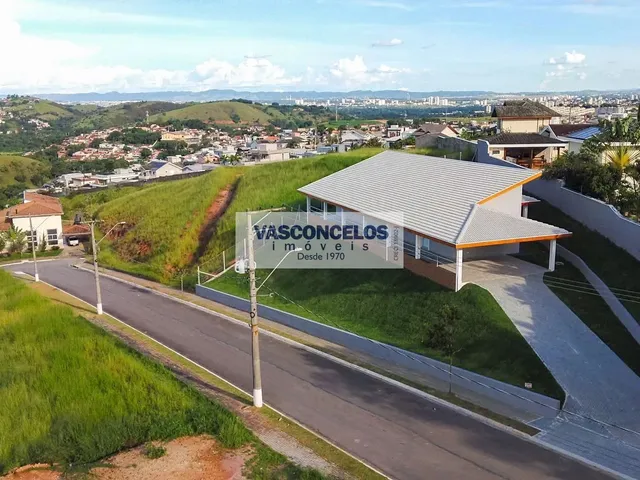 Casa com 1036m² 3 quartos e 3 banheiros, à venda, no bairro Condomínio Residencial Mantiqueira em São José Dos Campos