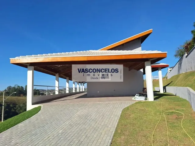 Casa com 1036m² 3 quartos e 3 banheiros, à venda, no bairro Condomínio Residencial Mantiqueira em São José Dos Campos