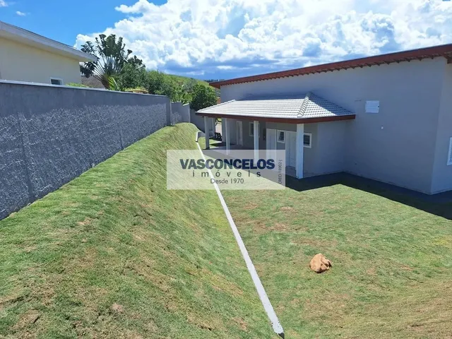 Casa com 1036m² 3 quartos e 3 banheiros, à venda, no bairro Condomínio Residencial Mantiqueira em São José Dos Campos