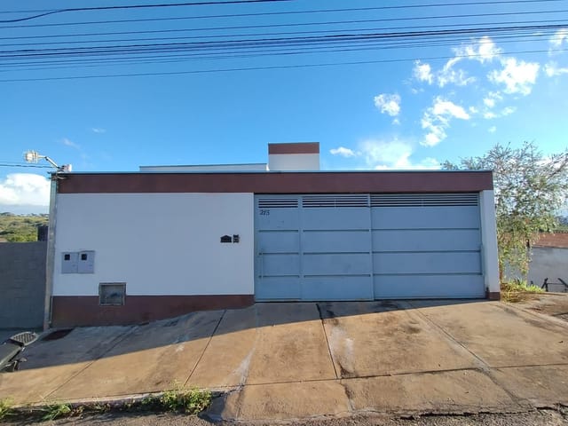 Foto do Casa - Casa 4 dormitórios para locação , 160 m² - Novo Água Limpa - Lavras/MG | Seu Lugar - Imobiliária Descomplicada