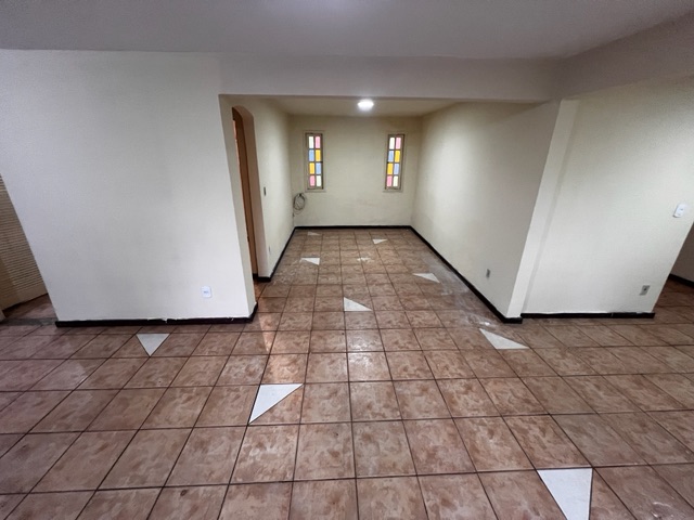Casa com 213m² 4 quartos e 3 banheiros, para alugar, no bairro Vila do Sol em Cabo Frio