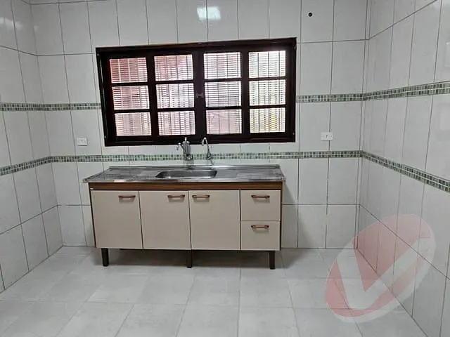 Casa com 135m² 2 quartos e 1 banheiro, à venda, no bairro Maracanã em Praia Grande