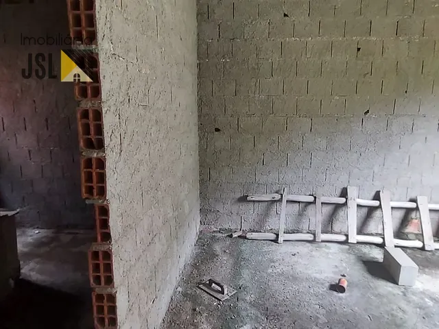 Casa com 250m² 3 quartos e 2 banheiros, à venda, no bairro Jardim Shangri-lá em Caçapava