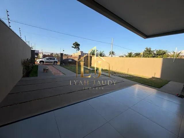 Casa com 400m² 3 quartos e 5 banheiros, à venda, no bairro Centro em Chapada dos Guimarães