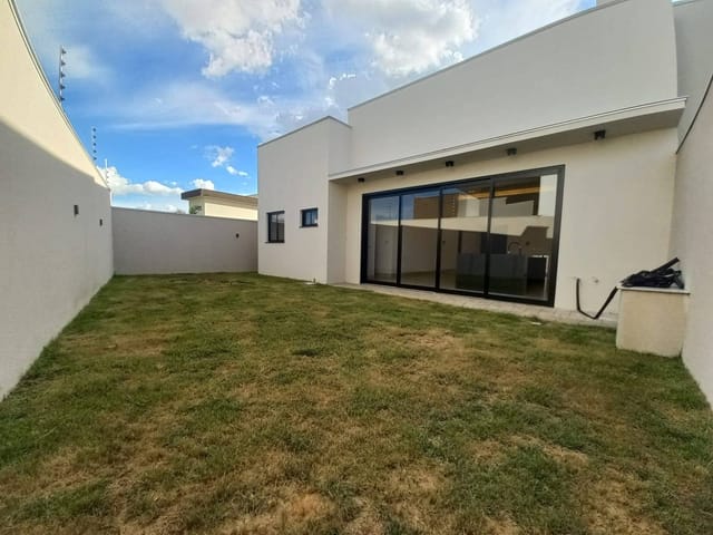 Casa com 352m² 3 quartos e 1 banheiro, à venda, no bairro Aquarela das Artes em Sinop