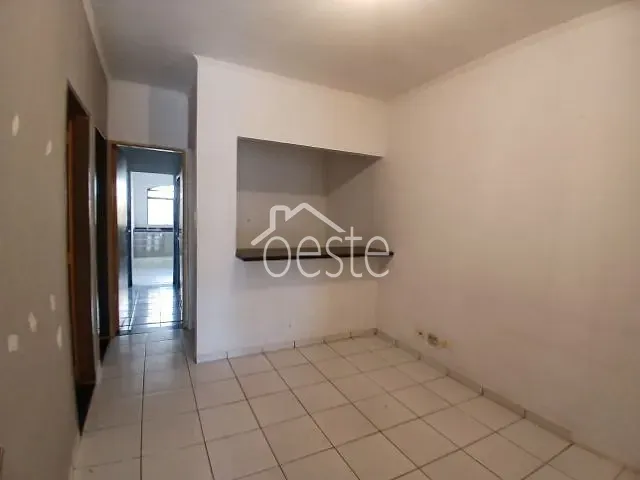 Casa com 90m² 2 quartos e 1 banheiro, para alugar, no bairro Jardim Santa Rita de Cássia em Santa Bárbara D'Oeste
