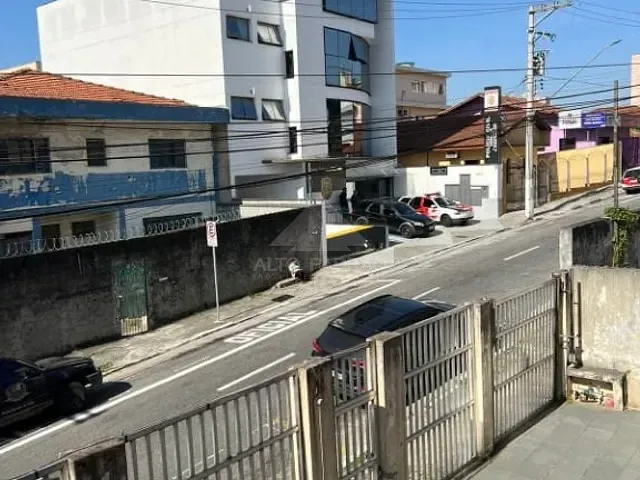 Casa com 300m² 3 quartos e 2 banheiros, à venda, no bairro Matriz em Mauá