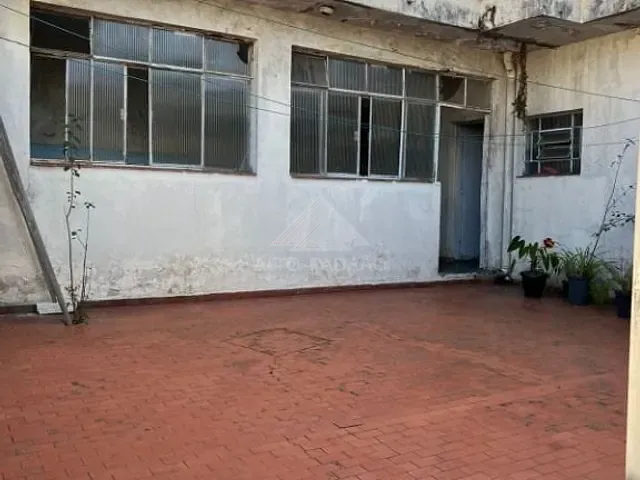 Casa com 300m² 3 quartos e 2 banheiros, à venda, no bairro Matriz em Mauá