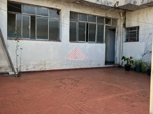 Casa com 300m² 3 quartos e 2 banheiros, à venda, no bairro Matriz em Mauá