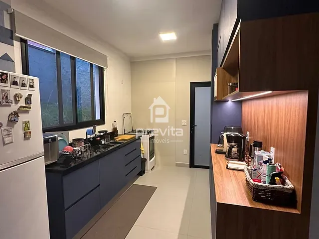 Casa com 250m² 3 quartos e 3 banheiros, à venda, no bairro Independência em Taubaté