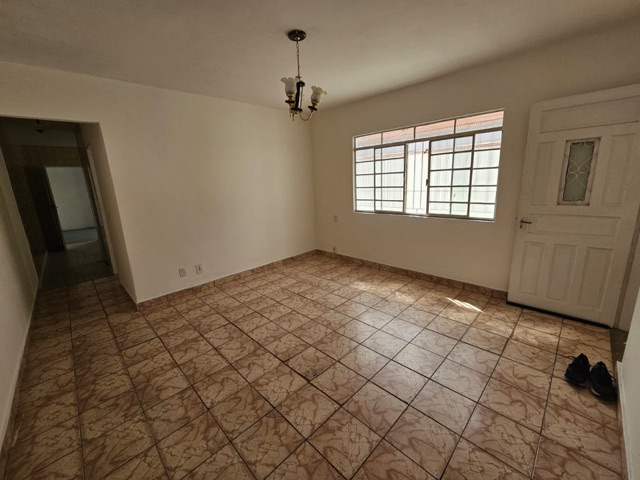 Foto do Casa - CASA TÉRREA PARA VENDA - 80m² - SENDO - 2 DORMITÓRIOS - SALA - QUINTAL - VAGA - TERRENO 6 X 22,5 - ÓTIMA LOCALIZAÇÃO E MUITO MAIS.
 | Rocha Marqueze Imóveis
