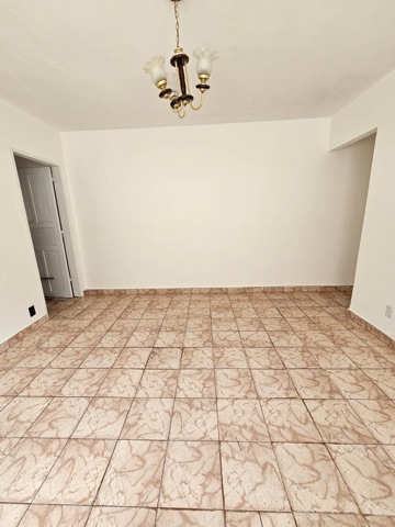 Foto do Casa - CASA TÉRREA PARA VENDA - 80m² - SENDO - 2 DORMITÓRIOS - SALA - QUINTAL - VAGA - TERRENO 6 X 22,5 - ÓTIMA LOCALIZAÇÃO E MUITO MAIS.
 | Rocha Marqueze Imóveis