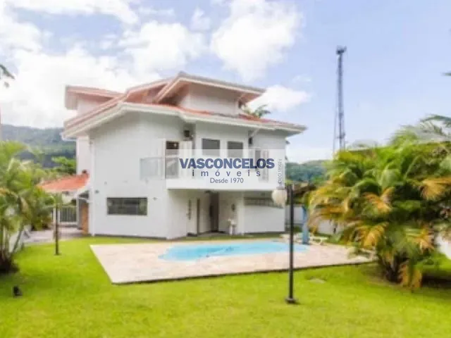 Casa com 620m² 4 quartos e 6 banheiros, à venda, no bairro Tabatinga em Caraguatatuba