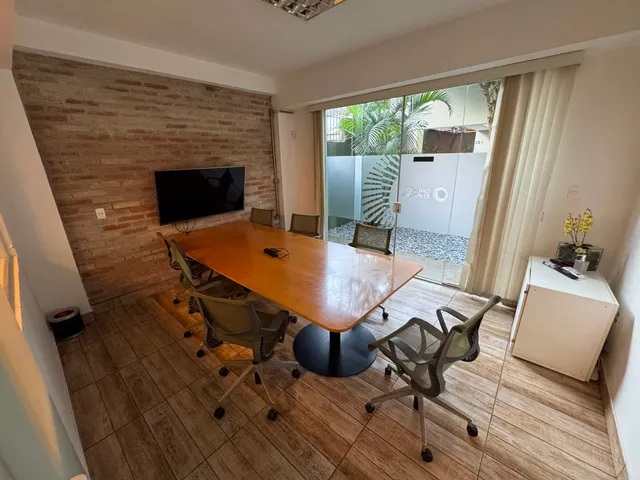Casa para alugar, no bairro Jardim Paulistano em São Paulo