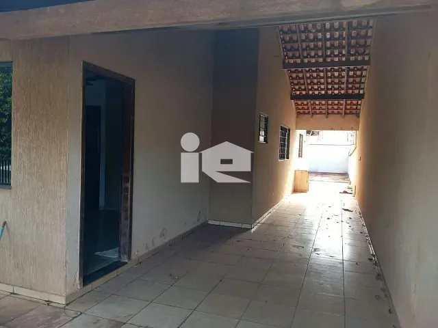 Casa 3 quartos e 2 banheiros, à venda, no bairro Jardim Monte Carlo em Rolândia