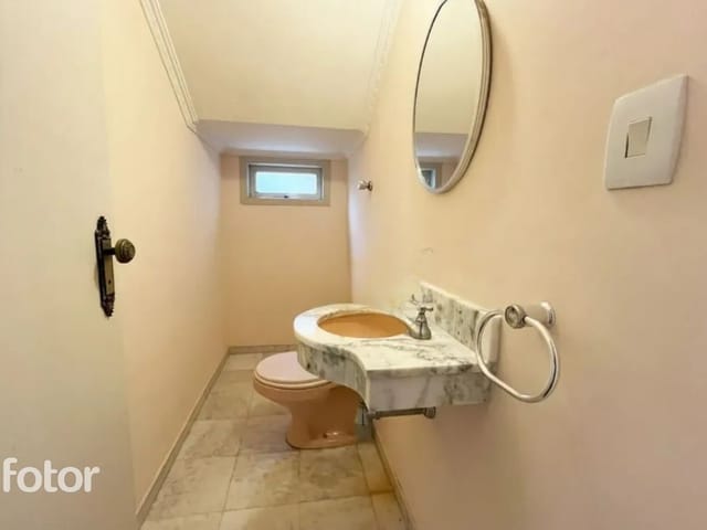 Casa com 360m² 3 quartos e 3 banheiros, à venda, no bairro Jardim das Colinas em São José dos Campos
