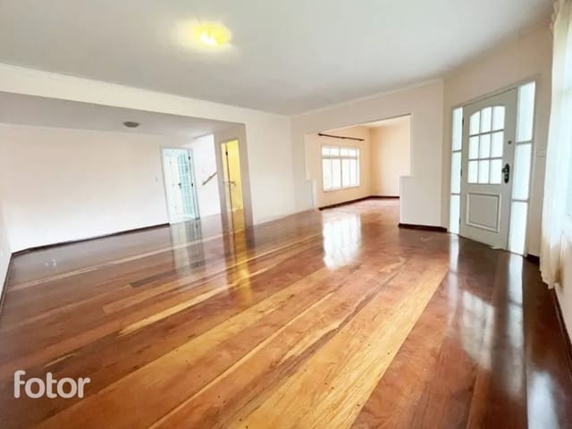 Casa com 360m² 3 quartos e 3 banheiros, à venda, no bairro Jardim das Colinas em São José dos Campos