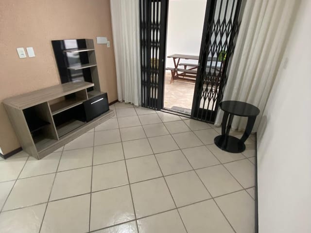 Casa com 300m² 3 quartos e 2 banheiros, para alugar, no bairro São Judas em Itajaí