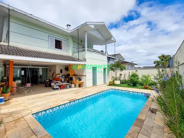 Casa 4 quartos e 4 banheiros, à venda ou para alugar, no bairro Urbanova em São José dos Campos
