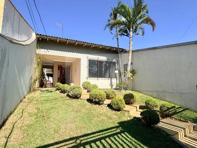 Casa com 349m² 3 quartos e 3 banheiros, à venda, no bairro Jardim Asteca em Rolândia